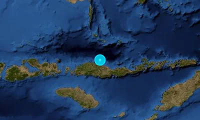 71 km al NE de Ruteng, Indonesia