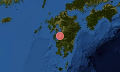 32.40°N, 130.50°E